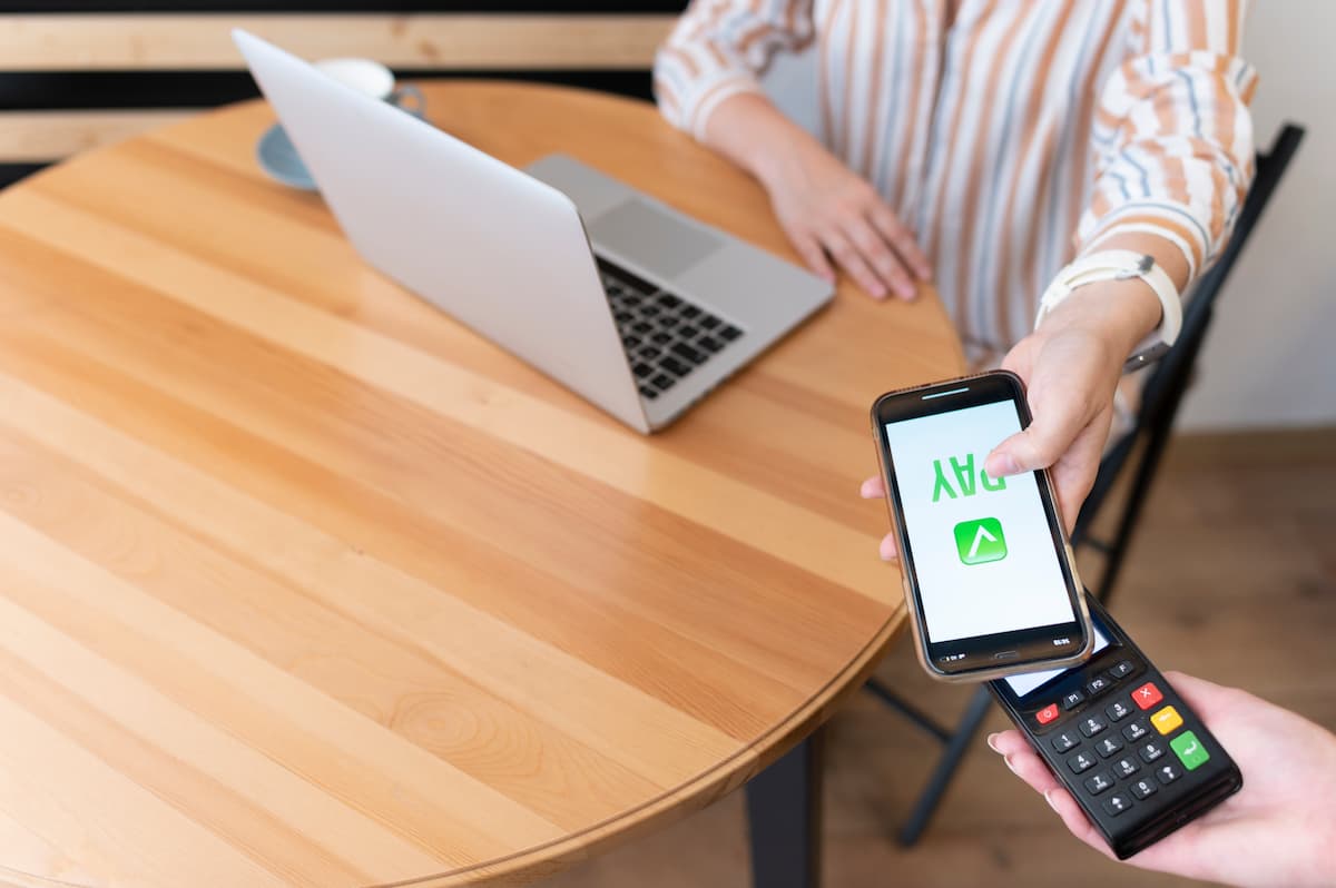 Digitalizare firmă 2025 – investiție susținută prin credit rapid IMM